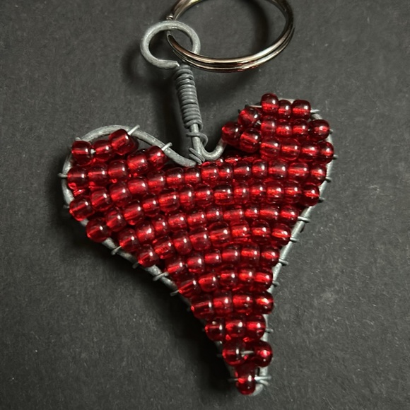Cute beaded heart keychain - Picture 4 of 4